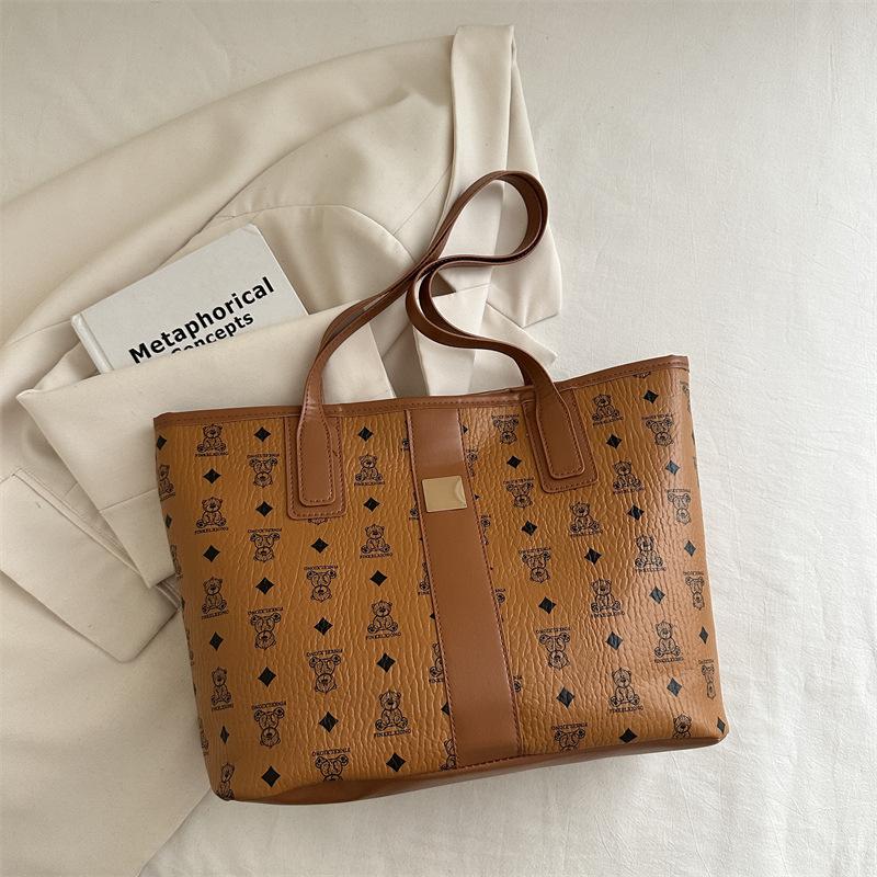 Модная сумка большой вместимости 2025 весна новая женская сумка темпераментная сумка через плечо универсальная сумка-тоут коричневый
Модная сумка большой вместимости 2025 весна новая женская сумка темпераментная сумка через плечо универсальная сумка-тоут коричневый