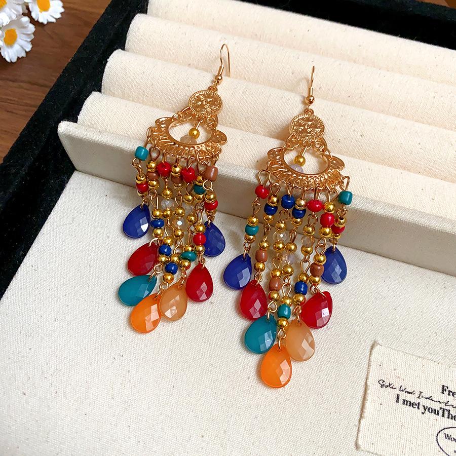 Bohemian glass rice beads water drop ear hooks retro ethnic style earrings fashion personality earrings niche high sense
Bohemian glass rice beads water drop ear hooks retro ethnic style earrings fashion personality earrings niche high sense