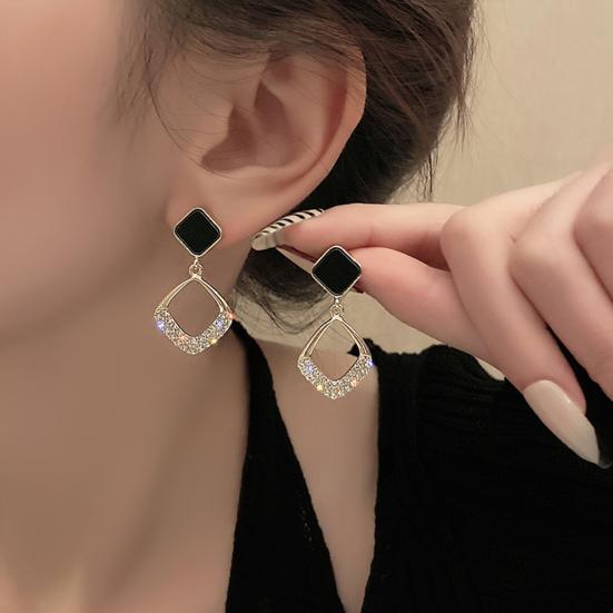 1 Pair Drop Earrings Geometric Hollow Out Shiny Rhinestone Inlaid Sparkling Dress Up Birthday
1 Pair Drop Earrings Geometric Hollow Out Shiny Rhinestone Inlaid Sparkling Dress Up Birthday
