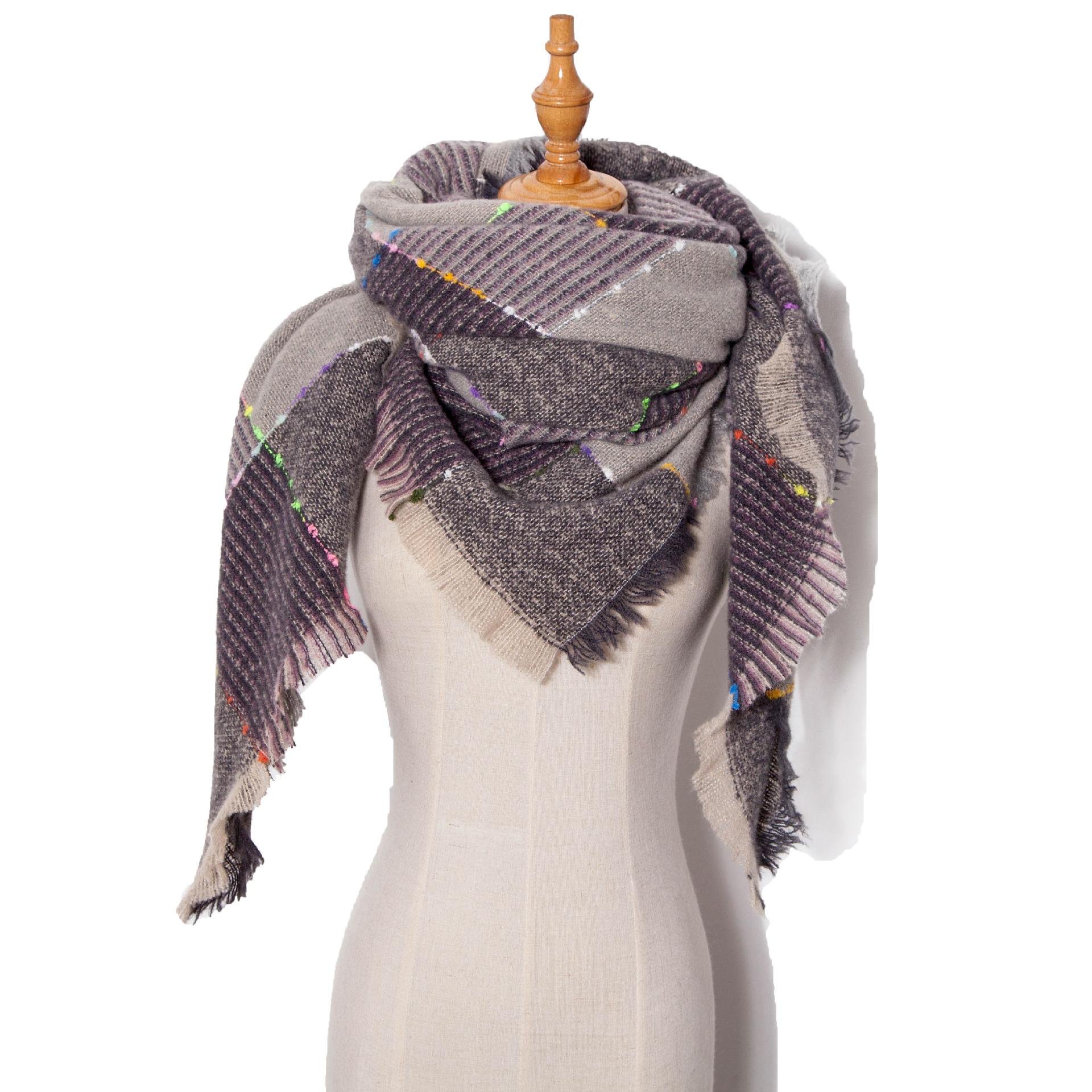 Осенне-зимний шарф с кисточками, женская теплая треугольная шаль в клетку EMA 39
Осенне-зимний шарф с кисточками, женская теплая треугольная шаль в клетку EMA 39