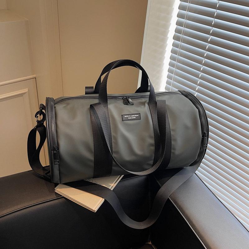 Travel men s and women s hand-held travel bags Fashion and leisure Large-capacity male students vacation Large-capacity luggage bags темно-сірий
Travel men s and women s hand-held travel bags Fashion and leisure Large-capacity male students vacation Large-capacity luggage bags темно-сірий