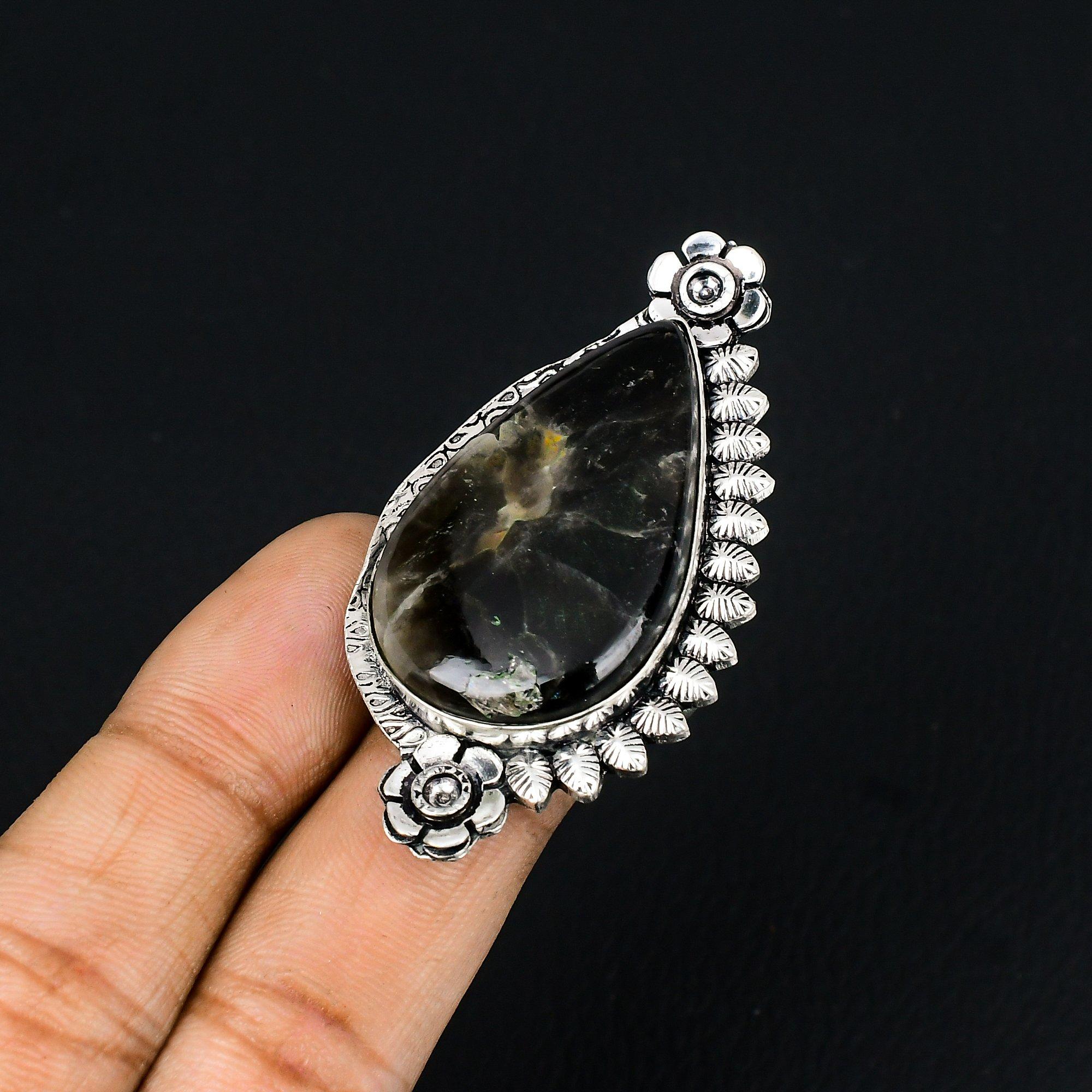 925 Sterling Silver Fume Agate Stone Statement Flower Stackable Wife Ring Size 8 8
925 Sterling Silver Fume Agate Stone Statement Flower Stackable Wife Ring Size 8 8