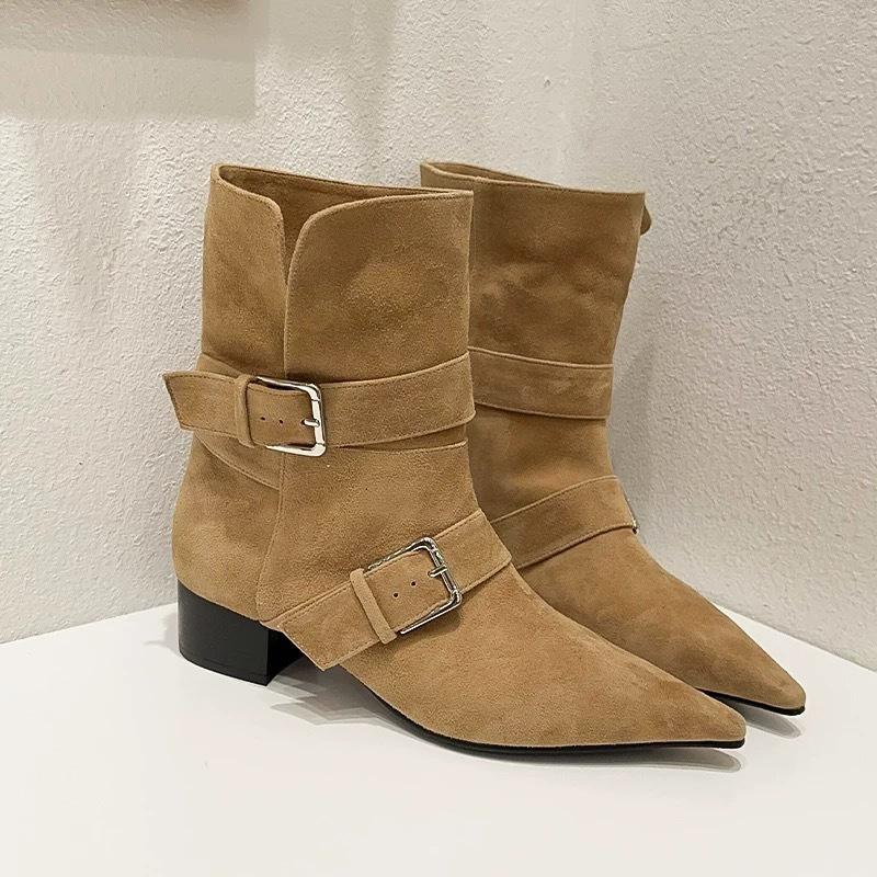 Korean version niche two wear pointed western cowboy boots belt buckle thick heel suede medium boots thin short boots women s autumn and winter 40
Korean version niche two wear pointed western cowboy boots belt buckle thick heel suede medium boots thin short boots women s autumn and winter 40