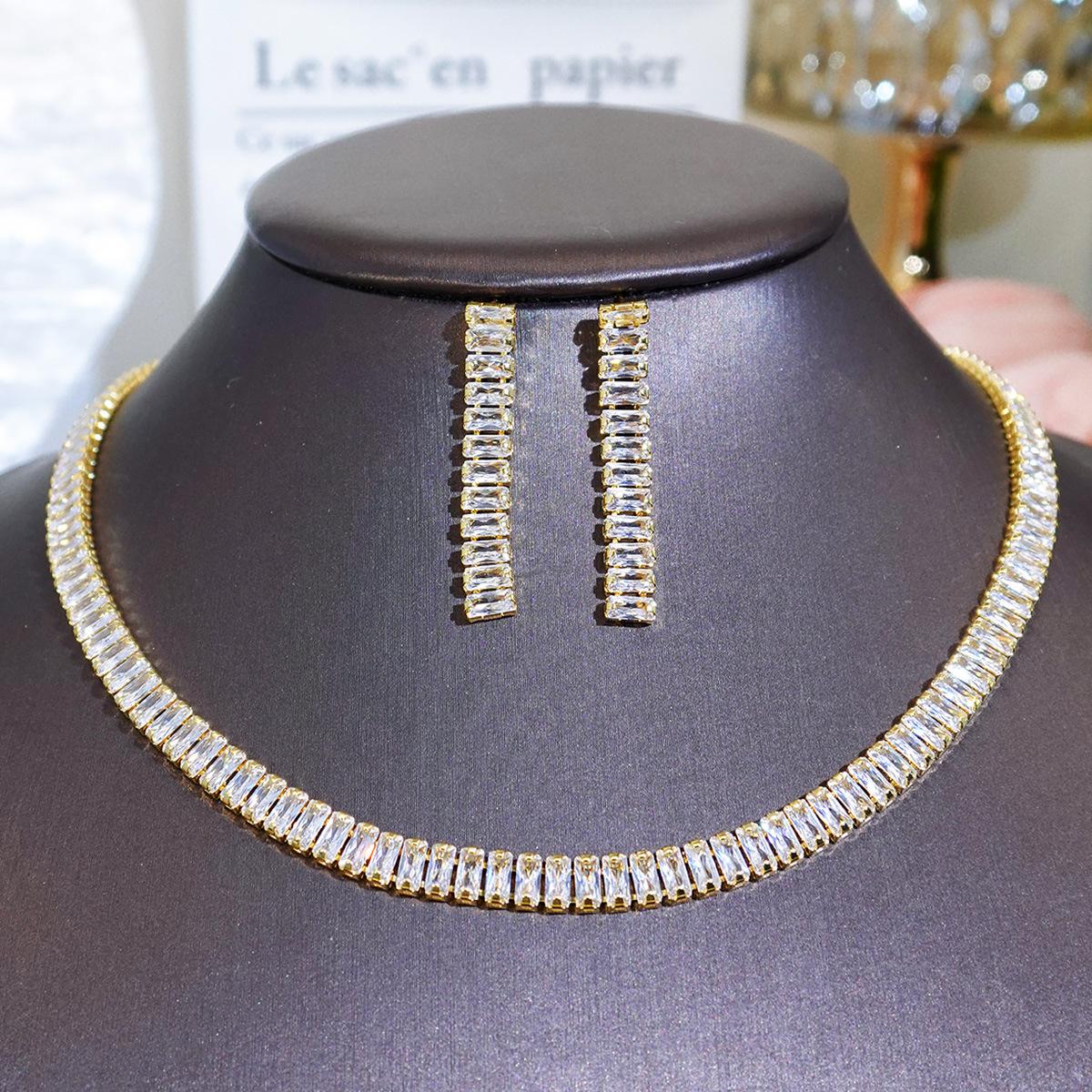 2026 Jewelry Zircon Claw Chain Necklace Earring Set Temperament Slimming Versatility Diamond-encrusted Collarbone Chain Chain 45CM
2026 Jewelry Zircon Claw Chain Necklace Earring Set Temperament Slimming Versatility Diamond-encrusted Collarbone Chain Chain 45CM