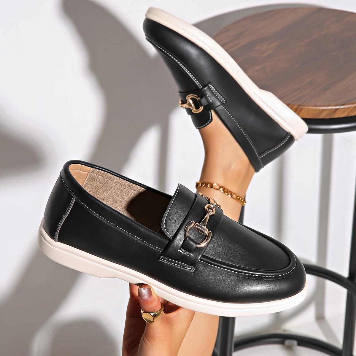 European and American fashion outer wear soft sole comfortable Doudou shoes women s 0205 spring new metal buckle with soft leather large size 36 темно-коричневого
European and American fashion outer wear soft sole comfortable Doudou shoes women s 0205 spring new metal buckle with soft leather large size 36 темно-коричневого