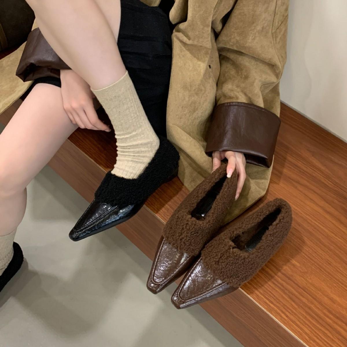 осень-зима 2025 новые короткие толстые каблуки маленький заостренный носок мягкая подошва бархатная подкладка женские туфли-лодочки 39 кофейный
осень-зима 2025 новые короткие толстые каблуки маленький заостренный носок мягкая подошва бархатная подкладка женские туфли-лодочки 39 кофейный