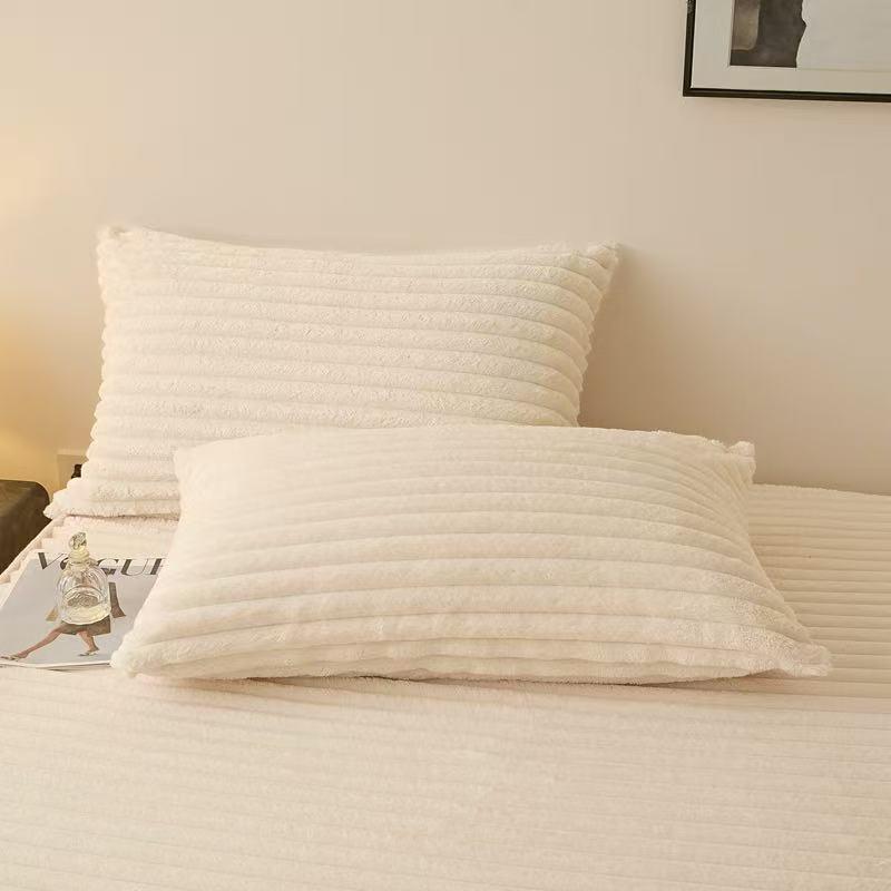 Rabbit Plush Striped Pillowcase – Single or Pair, Flannel, 48x74cm Pair of 48*74cm Pillowcases
Rabbit Plush Striped Pillowcase – Single or Pair, Flannel, 48x74cm Pair of 48*74cm Pillowcases