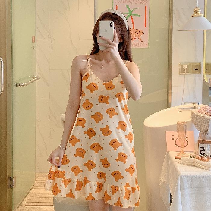 New suspender nightgown women s summer with chest pad fresh and cute student Korean version of sexy pajamas can be worn outside loungewear 1 size (m~l)
New suspender nightgown women s summer with chest pad fresh and cute student Korean version of sexy pajamas can be worn outside loungewear 1 size (m~l)