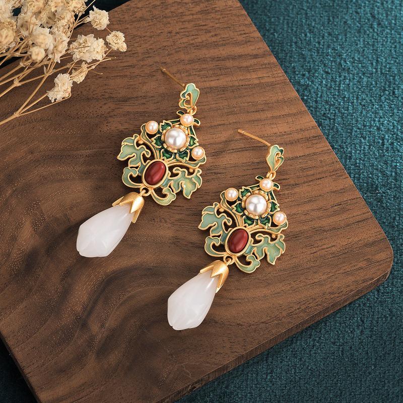 Aier Yuan Magnolia Cloisonné Enamel White Jade Earrings - Hanfu-Inspired Retro Accessories 24K Gold Plated
Aier Yuan Magnolia Cloisonné Enamel White Jade Earrings - Hanfu-Inspired Retro Accessories 24K Gold Plated