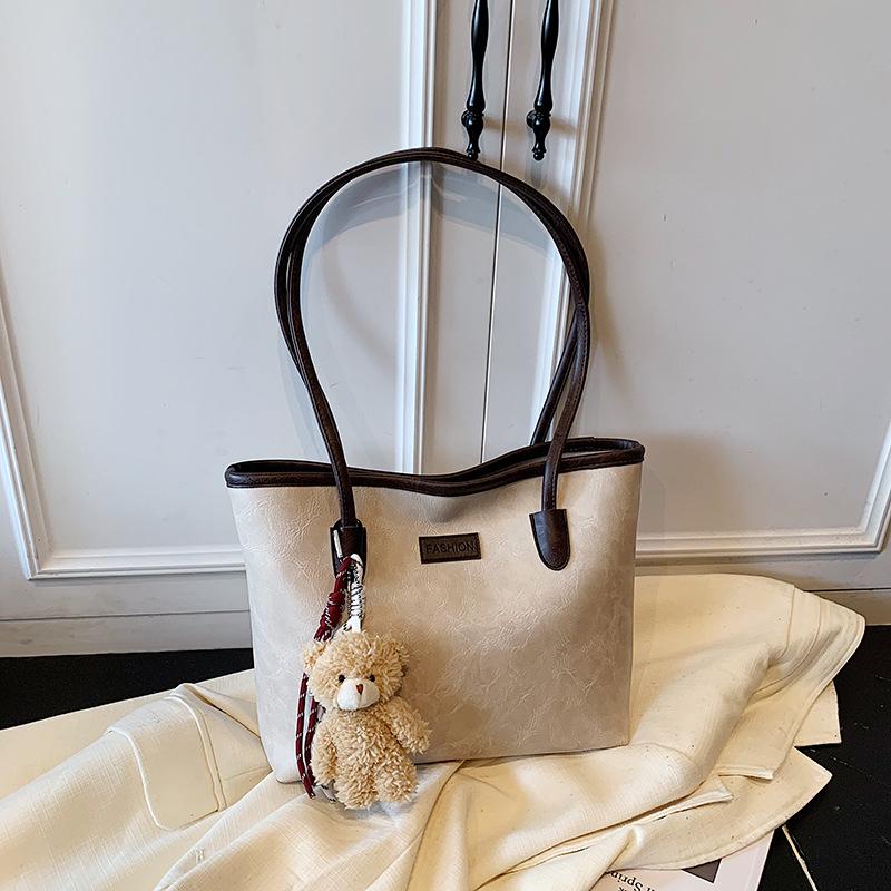 Spacious Faux Leather Tote Bag for Women Fashionable Commuter Shoulder Purse Simple Daily Large Capacity Handbag белый
Spacious Faux Leather Tote Bag for Women Fashionable Commuter Shoulder Purse Simple Daily Large Capacity Handbag белый