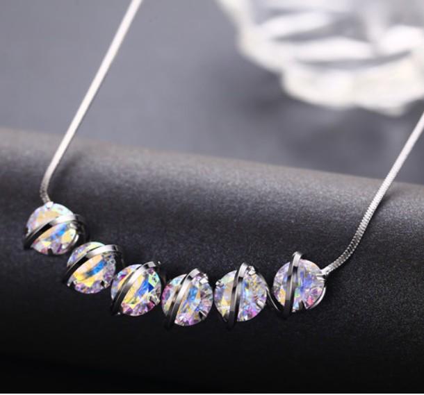 Женское стильное колье «Сердцебиение», украшенное сверкающими циркониями класса ААА White AB
Женское стильное колье «Сердцебиение», украшенное сверкающими циркониями класса ААА White AB