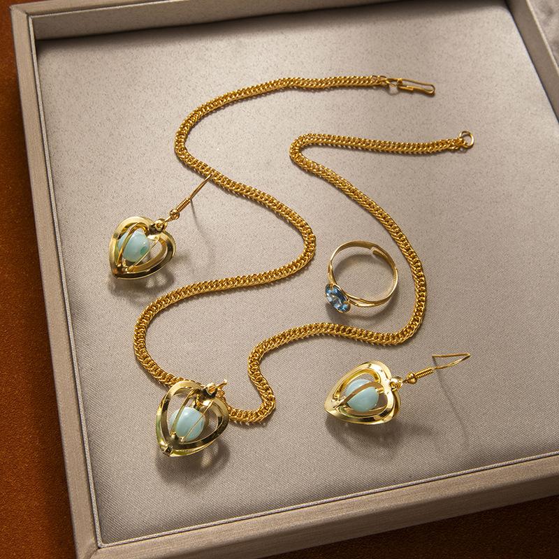 Hollow Round Clip Pearl Necklace Earrings Ring Three-Piece Set Fresh And Sweet Temperament Set
Hollow Round Clip Pearl Necklace Earrings Ring Three-Piece Set Fresh And Sweet Temperament Set