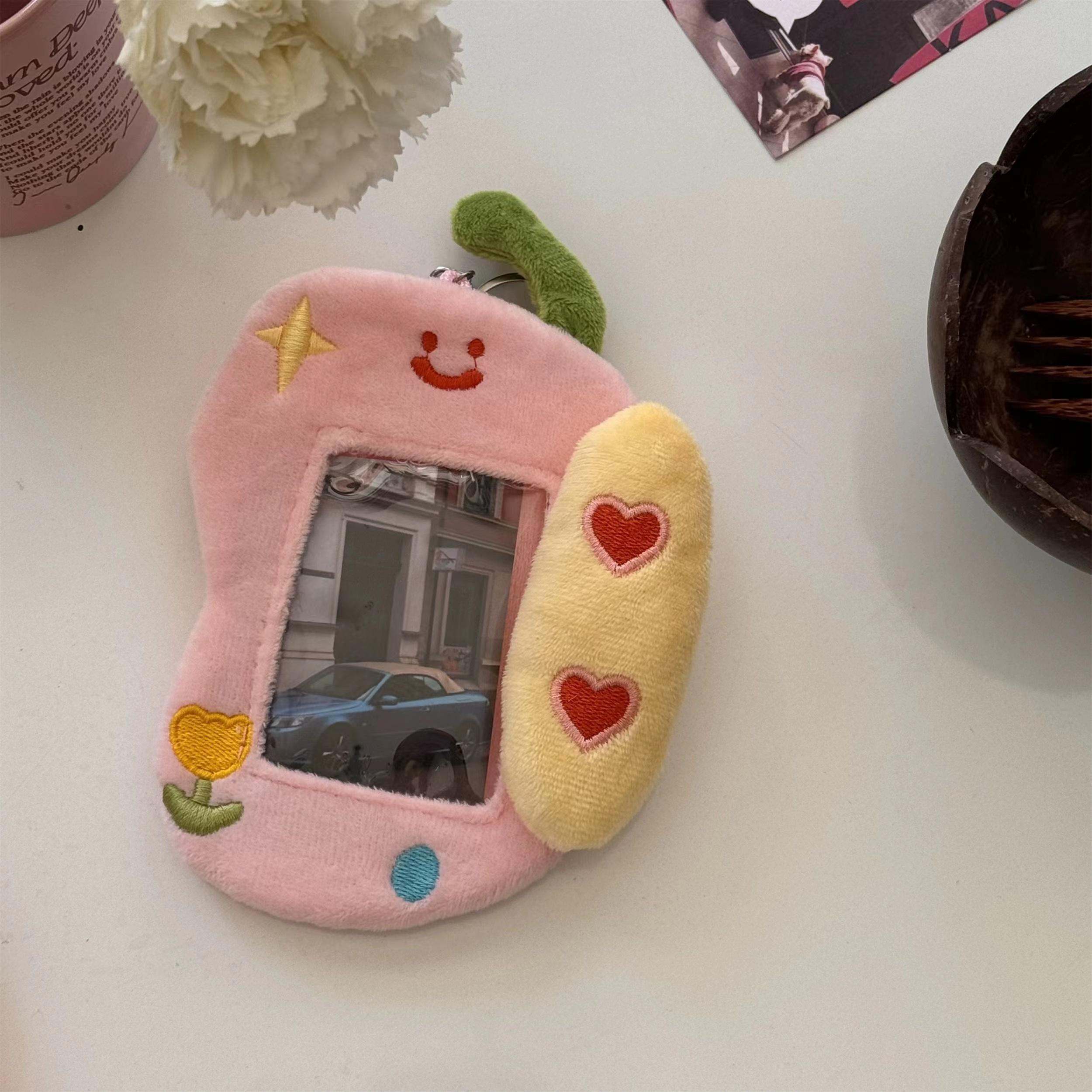 INS Милый Мягкий Держатель для Покардов Бабочка 3 дюйма Набор Держателей для Карт для Пары Прекрасный Шарм Подвеска Подарок Любимому Друзьям
INS Милый Мягкий Держатель для Покардов Бабочка 3 дюйма Набор Держателей для Карт для Пары Прекрасный Шарм Подвеска Подарок Любимому Друзьям