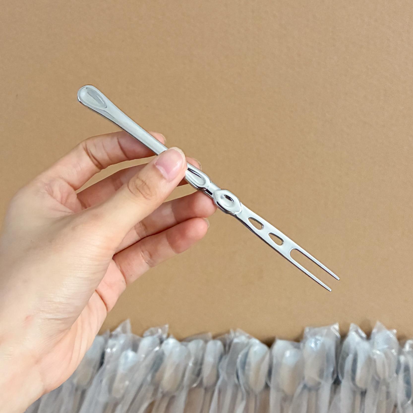 High-end 304 Stainless Steel Fruit Fork Home Hotel Kitchen Tableware Light Luxury Cake Dessert Pancake Fork and Fruit Skewer New
High-end 304 Stainless Steel Fruit Fork Home Hotel Kitchen Tableware Light Luxury Cake Dessert Pancake Fork and Fruit Skewer New