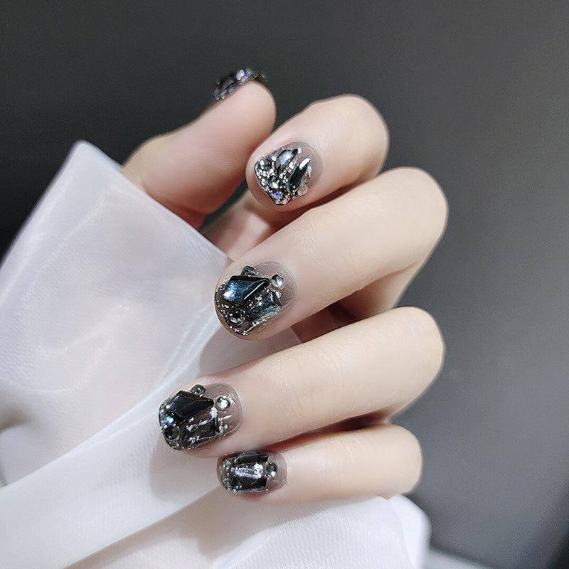 A508 Cool Black Diamond Glitter Wearable Nails - Translucent Black Short Bling False Nail Patches
A508 Cool Black Diamond Glitter Wearable Nails - Translucent Black Short Bling False Nail Patches