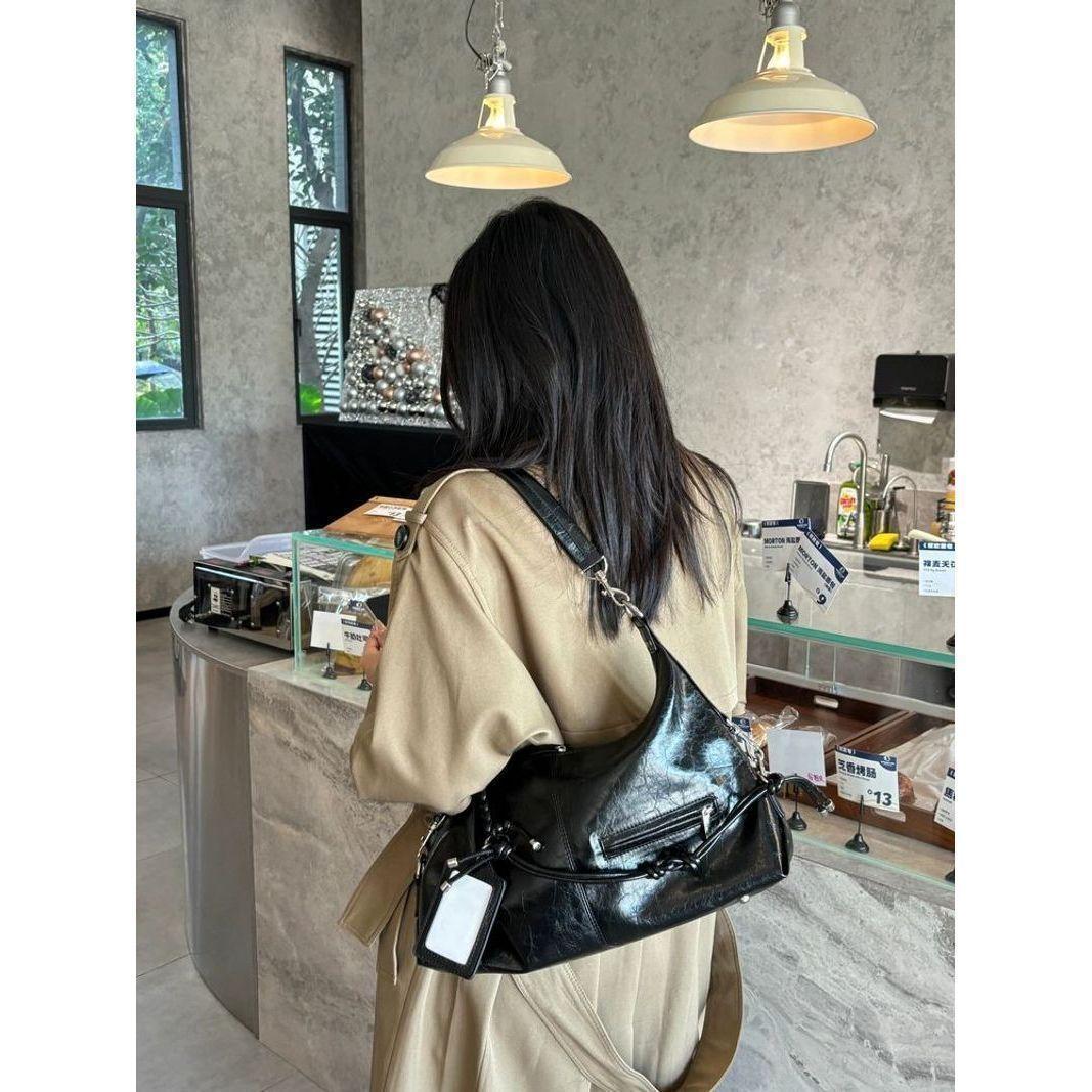 JIAERDI Korean Style Retro Woven Tote Bag Women Leather Textured Large Capacity Underarm Bag Ladies Fashion Commute Shoulder Bag 40x21x11cm чёрный
JIAERDI Korean Style Retro Woven Tote Bag Women Leather Textured Large Capacity Underarm Bag Ladies Fashion Commute Shoulder Bag 40x21x11cm чёрный