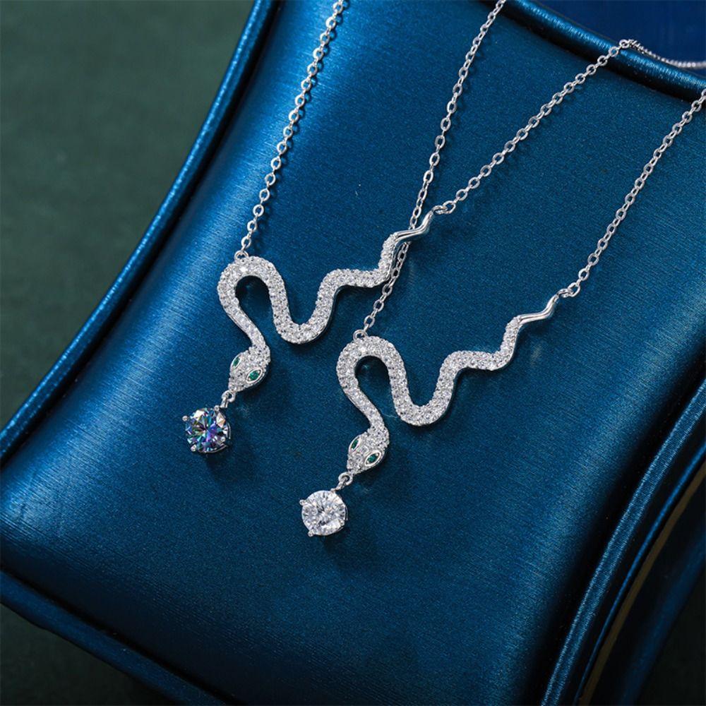 Zircon Animal Crystal Necklace Fashion Clavicle Chain Snake Pendant Necklace Birthday Gift
Zircon Animal Crystal Necklace Fashion Clavicle Chain Snake Pendant Necklace Birthday Gift
