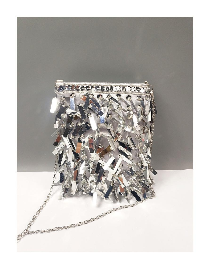 White handmade sequined fringed portable small bag women s 2019 new dinner shoulder oblique span chain women s bag світло-сірого кольору
White handmade sequined fringed portable small bag women s 2019 new dinner shoulder oblique span chain women s bag світло-сірого кольору