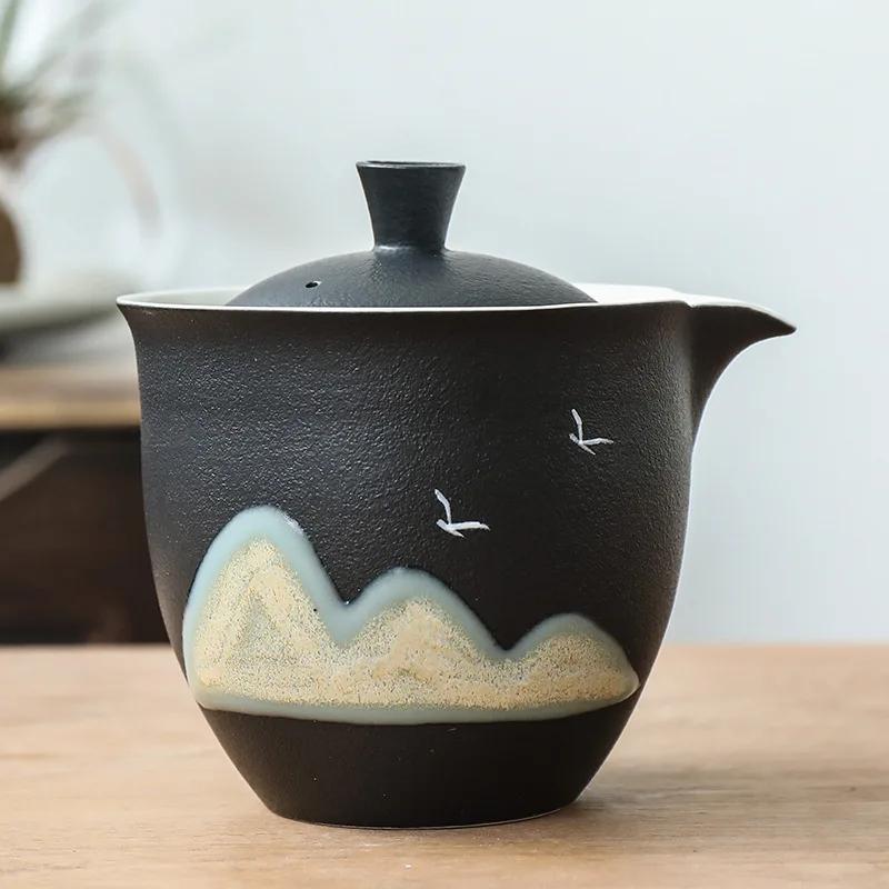 Black pottery Japanese retro ceramic Kung Fu tea pot coffee edge handle pot business gift
Black pottery Japanese retro ceramic Kung Fu tea pot coffee edge handle pot business gift