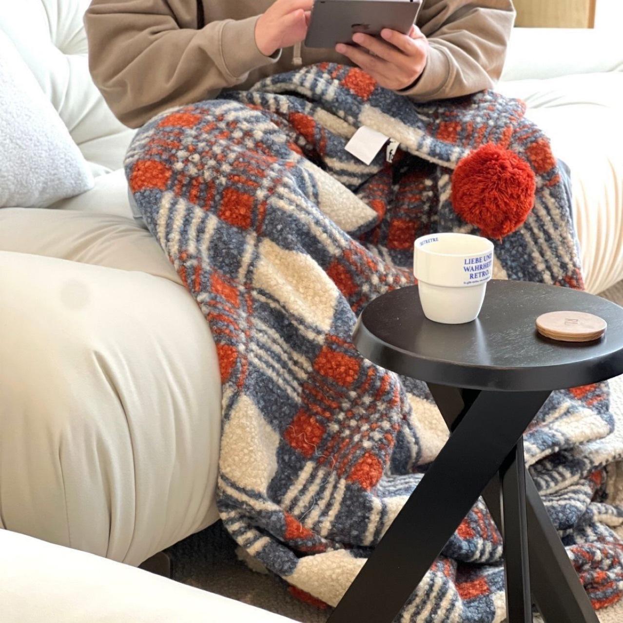 Fushou Blue Double-Sided Wool Plaid Blanket – Small Fragrance, Light Luxury, No Shedding. Ideal for Sofa or Car. 120-150 cm
Fushou Blue Double-Sided Wool Plaid Blanket – Small Fragrance, Light Luxury, No Shedding. Ideal for Sofa or Car. 120-150 cm