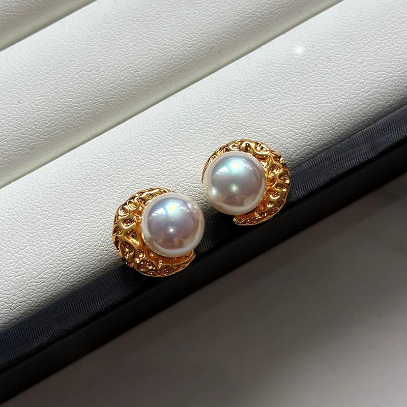Sterling silver needle pink pearl stud earrings women s unique and beautiful new light luxury high-end earrings ear jewelry
Sterling silver needle pink pearl stud earrings women s unique and beautiful new light luxury high-end earrings ear jewelry