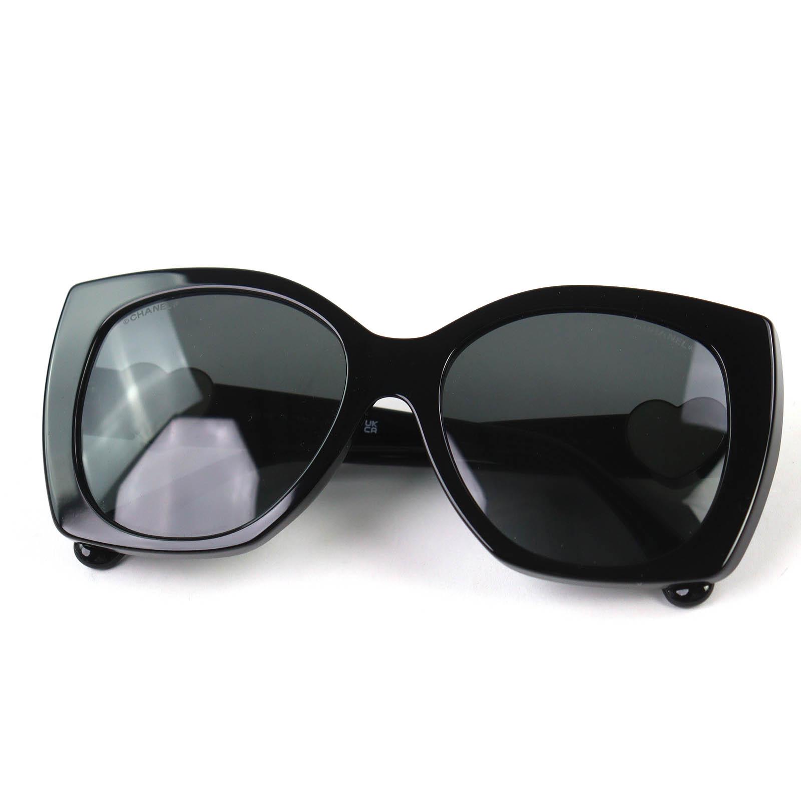 Excellent CHANEL sunglasses COCO Mark Heart Square Shape Eyewear black 5519-A Used
Excellent CHANEL sunglasses COCO Mark Heart Square Shape Eyewear black 5519-A Used