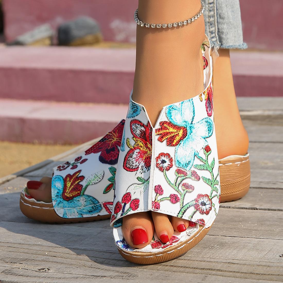 Direct supply large size 43 new fashion lightweight wedge heel fish mouth thick bottom slippers fashion 36
Direct supply large size 43 new fashion lightweight wedge heel fish mouth thick bottom slippers fashion 36