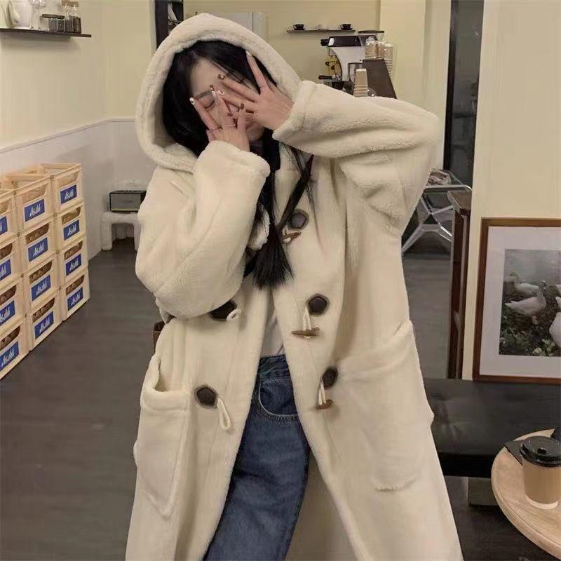 Пальто из овечьей шерсти с плюшем, утолщенное, свободного кроя, для студенток, осенне-зимнее, в корейском стиле, ветровка, длиной ниже колена, хлопковое пальто S
Пальто из овечьей шерсти с плюшем, утолщенное, свободного кроя, для студенток, осенне-зимнее, в корейском стиле, ветровка, длиной ниже колена, хлопковое пальто S