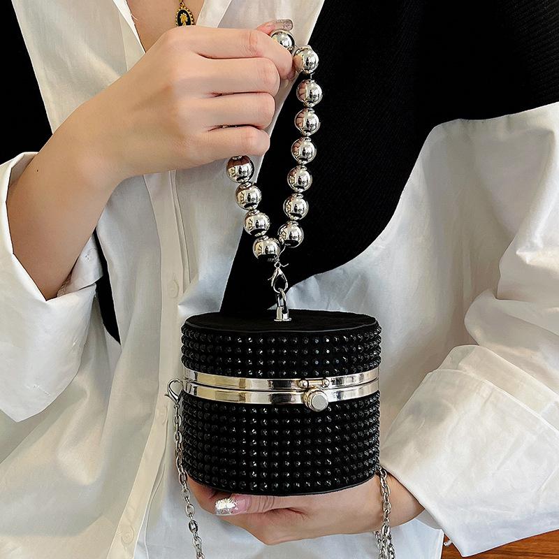 Fashion Evening Bag For Women Black Silver Rivet Circular Clutch Bags Women s Chain Messenger Bag Fashion Diamond Shoulder Bag чёрный
Fashion Evening Bag For Women Black Silver Rivet Circular Clutch Bags Women s Chain Messenger Bag Fashion Diamond Shoulder Bag чёрный