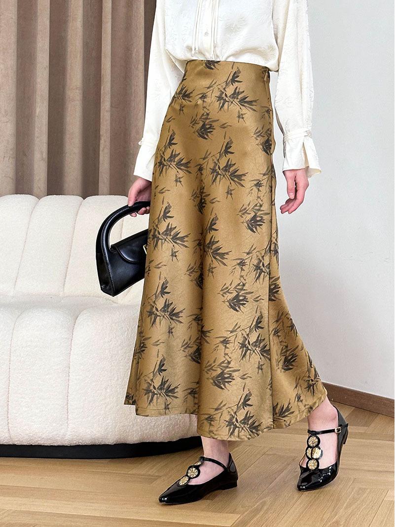 Оранжевая атласная миди-юбка А-силуэта с принтом «Бамбук Чжи» для женщин Small жёлтый
Оранжевая атласная миди-юбка А-силуэта с принтом «Бамбук Чжи» для женщин Small жёлтый