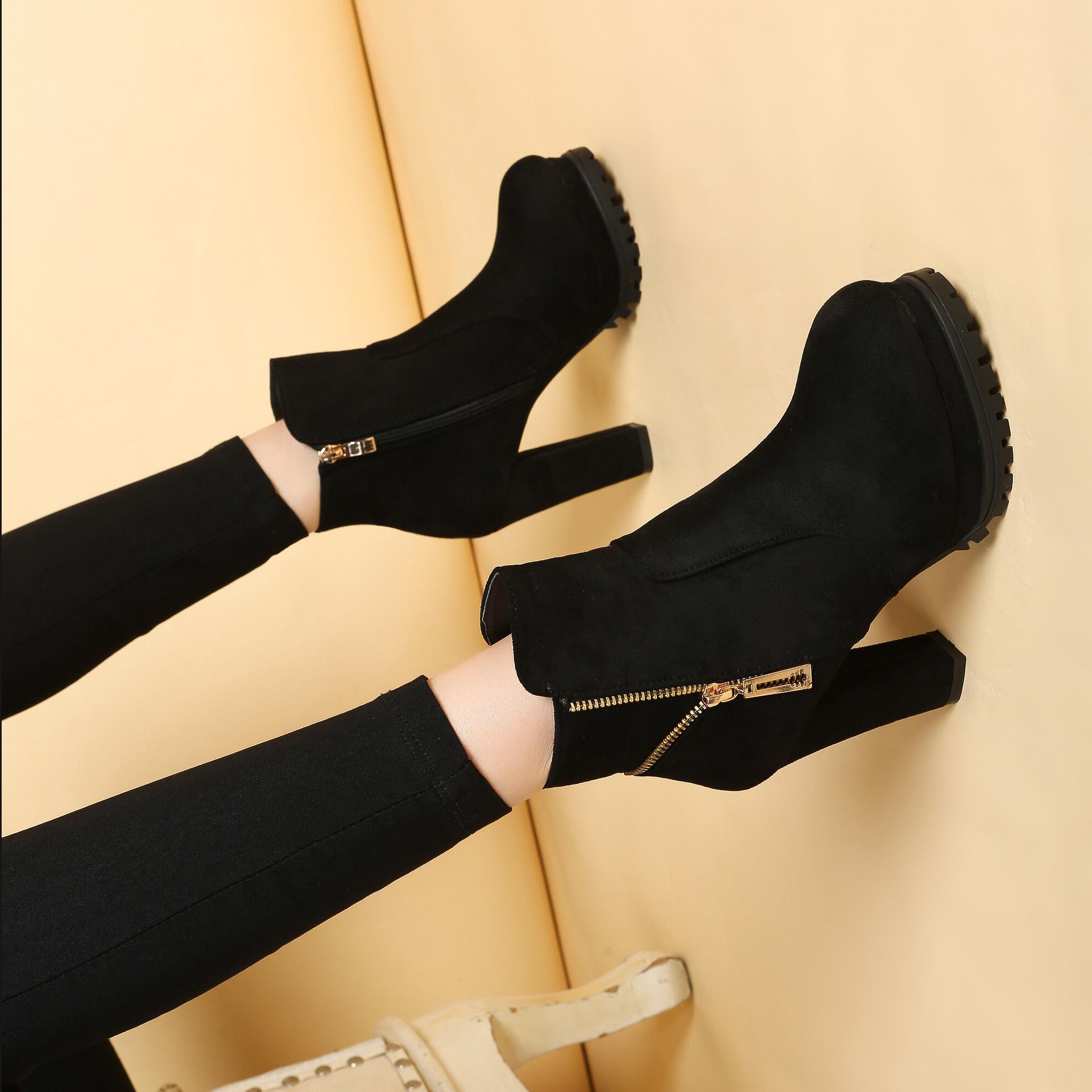 10CM ultra high heels thick heel short boots waterproof table suede fashion Martin boots autumn and winter new velvet women s boots 19-1 34 чёрный
10CM ultra high heels thick heel short boots waterproof table suede fashion Martin boots autumn and winter new velvet women s boots 19-1 34 чёрный