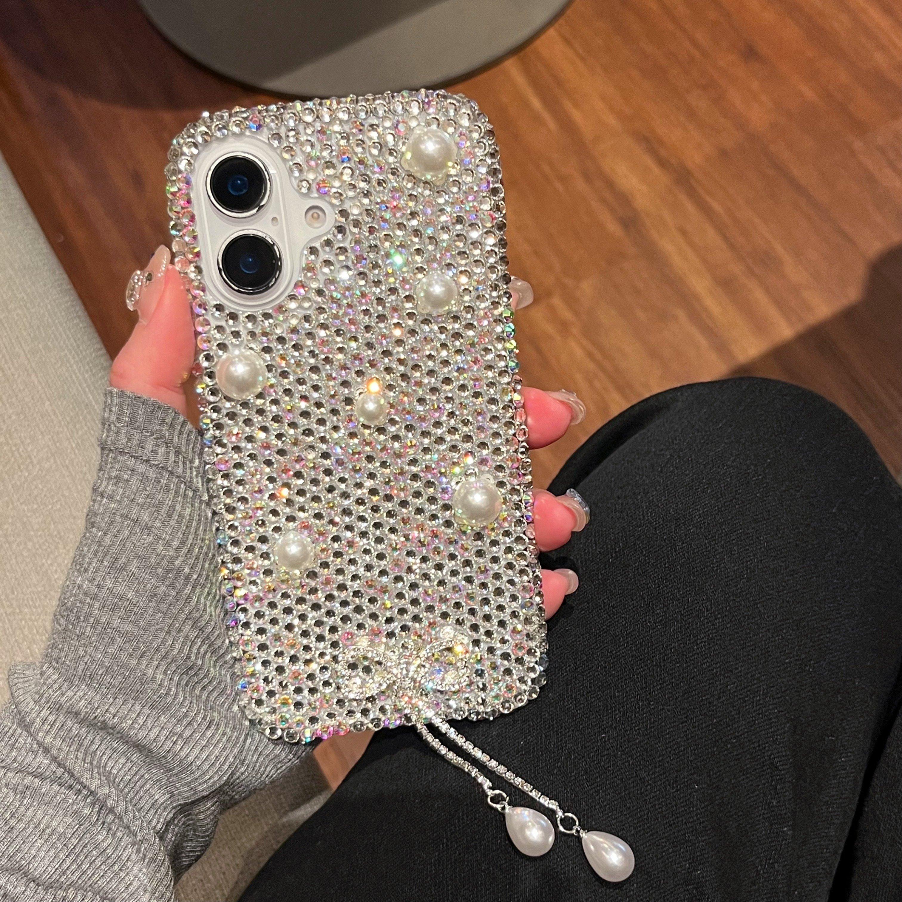For iPhone 16 Protective Case Pearl Rhinestone Decor Phone Back Cover with Pendant Pink
For iPhone 16 Protective Case Pearl Rhinestone Decor Phone Back Cover with Pendant Pink