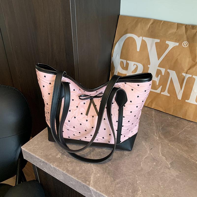 Large capacity love summer bow printing casual shoulder shopping bag class commuter tote bag
Large capacity love summer bow printing casual shoulder shopping bag class commuter tote bag