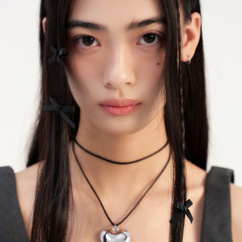 FANTASTIC PLANET heart string necklace (4colors) WHITE
FANTASTIC PLANET heart string necklace (4colors) WHITE