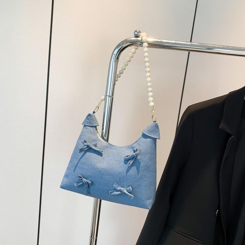 Stylish Korean Butterfly Knot Chain Shoulder Bag For Women In Black And Blue Colors світло-синій колір
Stylish Korean Butterfly Knot Chain Shoulder Bag For Women In Black And Blue Colors світло-синій колір