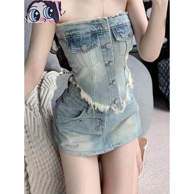 Sweet & Spicy Retro Denim Bandeau Top and High-Waist Skirt Set for Women L (recommended 105-115 lbs)
Sweet & Spicy Retro Denim Bandeau Top and High-Waist Skirt Set for Women L (recommended 105-115 lbs)