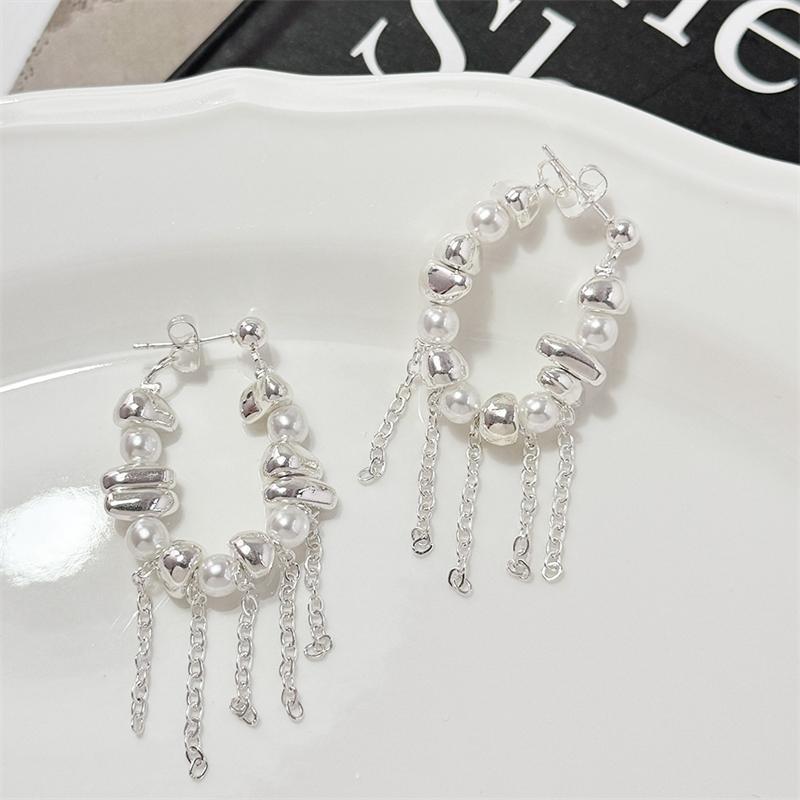 2025 New Irregular Sequins Tassel Earrings for Women Copper Color Multilayers Hollow Links Thread Statement Dangle Earrings
2025 New Irregular Sequins Tassel Earrings for Women Copper Color Multilayers Hollow Links Thread Statement Dangle Earrings