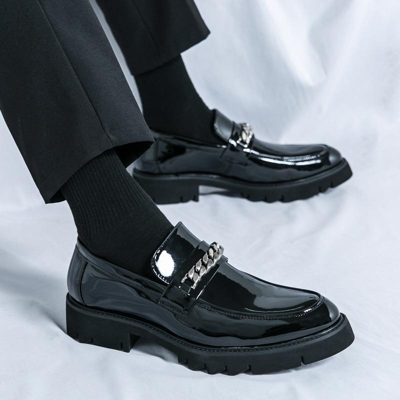 2025 spring men s big head leather shoes platform patent leather glossy metal casual thick heel loafers hairstylist leather shoes 38 чорний
2025 spring men s big head leather shoes platform patent leather glossy metal casual thick heel loafers hairstylist leather shoes 38 чорний