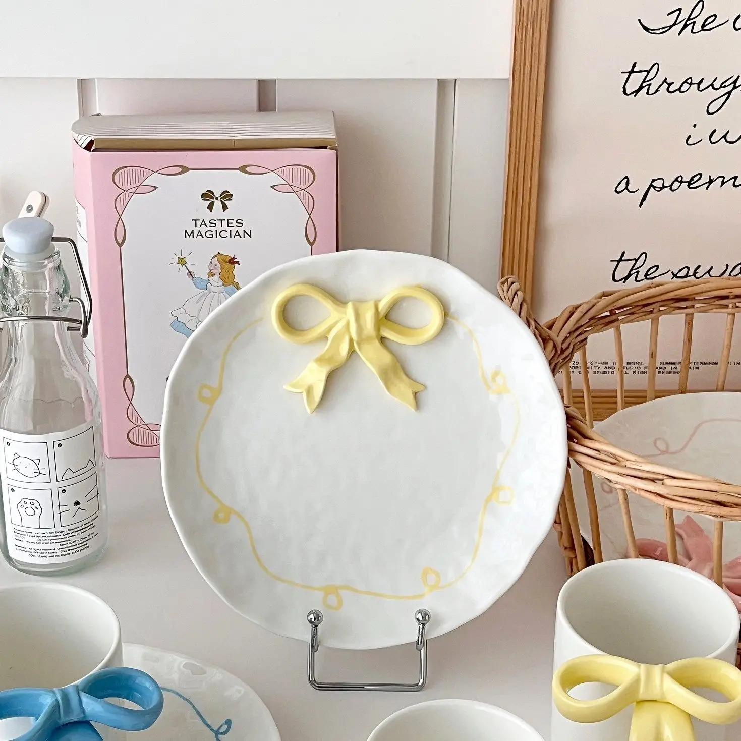 Nordic 3D Bow Cute Plate and Coffee Mug Hand-painted Ceramic Plate Ornament Sliving Bedroom Dining Table Snack Fruit Salad Plate
Nordic 3D Bow Cute Plate and Coffee Mug Hand-painted Ceramic Plate Ornament Sliving Bedroom Dining Table Snack Fruit Salad Plate