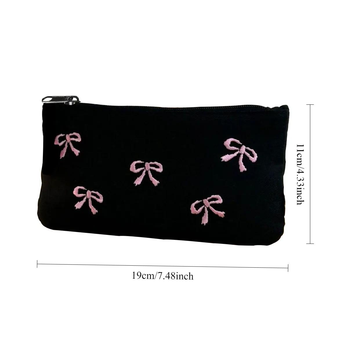 Черный бант вышитый чехол для ручки Высокий уровень внешнего вида Косметичка для хранения Простая ins косметичка 1 упаковка (направление молнии случайное) zipper direction random чёрный
Черный бант вышитый чехол для ручки Высокий уровень внешнего вида Косметичка для хранения Простая ins косметичка 1 упаковка (направление молнии случайное) zipper direction random чёрный