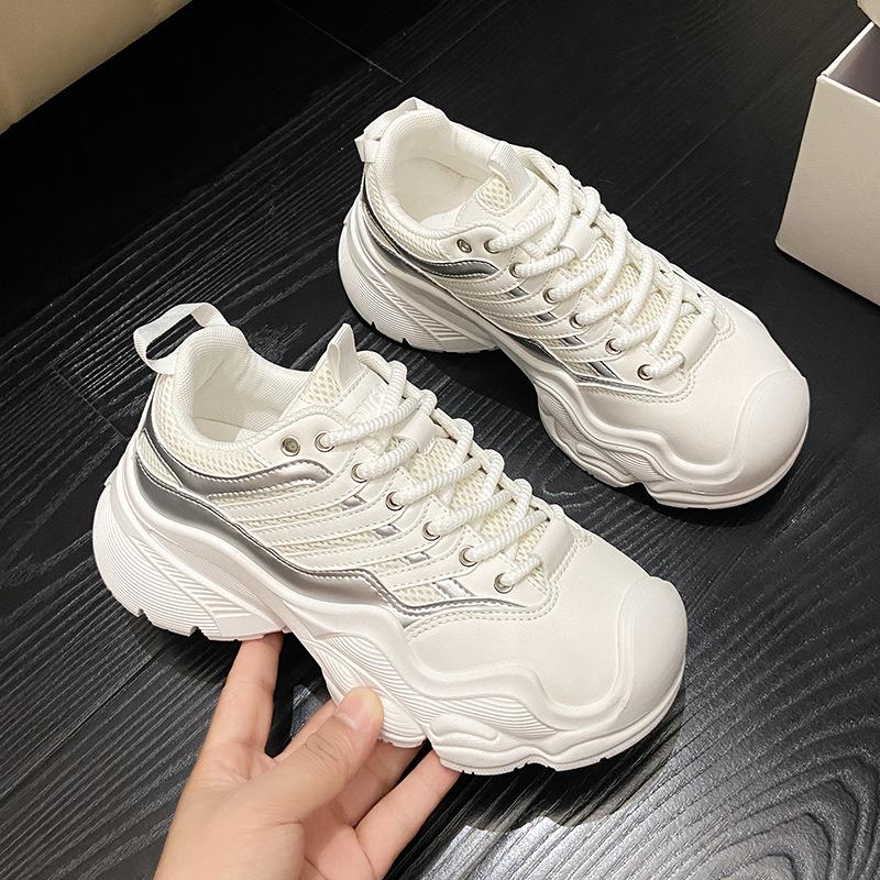 2025 осень новинка корейская версия дышащие папины кроссовки женские ins студенческие повседневные туфли платформа беговые кроссовки женские CGA680 40 белый
2025 осень новинка корейская версия дышащие папины кроссовки женские ins студенческие повседневные туфли платформа беговые кроссовки женские CGA680 40 белый