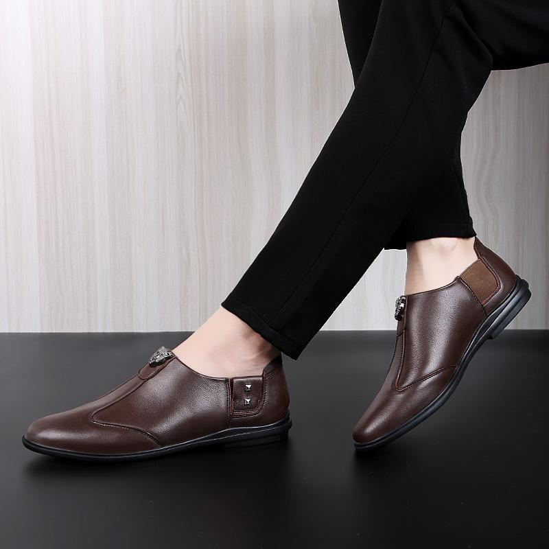 Winter velvet cowhide casual small leather shoes men s fashion trend daily versatile simple foot cover one pedal men s shoes 37 чёрный
Winter velvet cowhide casual small leather shoes men s fashion trend daily versatile simple foot cover one pedal men s shoes 37 чёрный