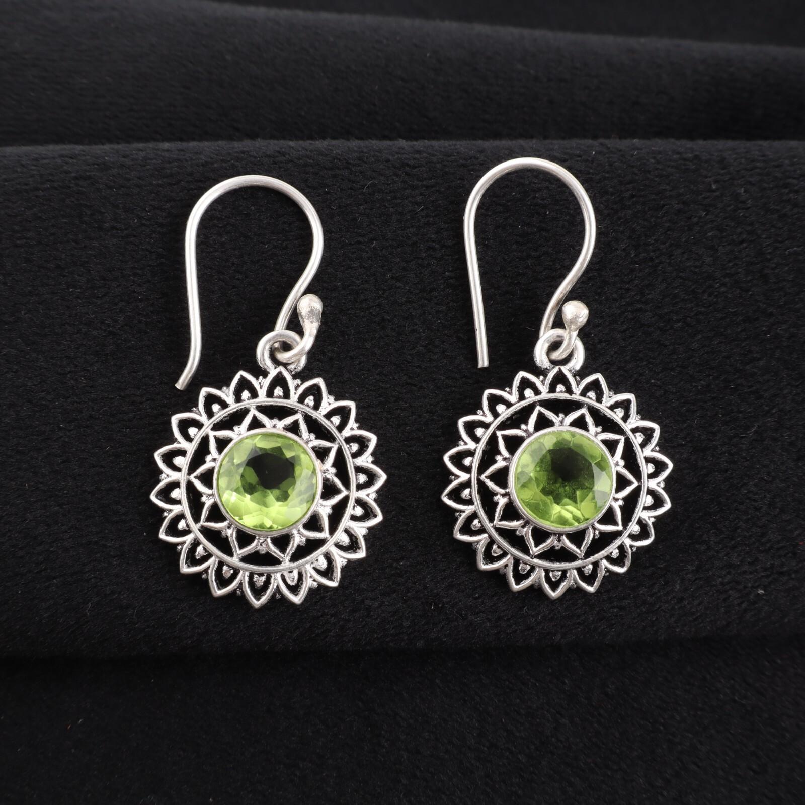 Peridot Gemstone 925 Sterling Silver Jewelry Handmade Drop/Dangle Earrings 1.57 CE-19-4
Peridot Gemstone 925 Sterling Silver Jewelry Handmade Drop/Dangle Earrings 1.57 CE-19-4