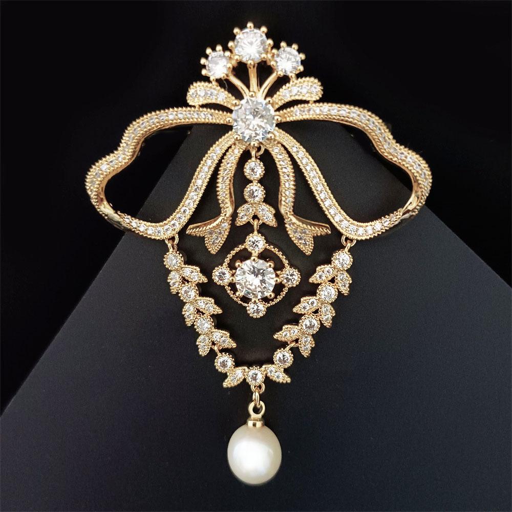 Vintage Palace Luxury Crystal Alloy Pearl Pendant Badges Pins For Women Elegant Classic Dress Clothing Bowknot Brooches Corsage
Vintage Palace Luxury Crystal Alloy Pearl Pendant Badges Pins For Women Elegant Classic Dress Clothing Bowknot Brooches Corsage