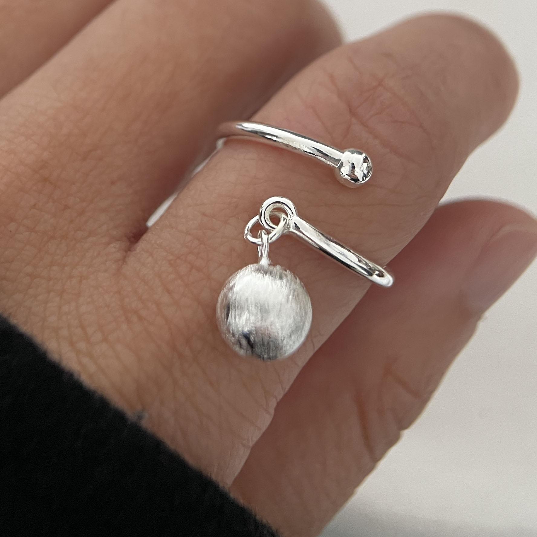 925 Sterling Silver Rings for Women Couple Minimalist Handmade Simple Interline Blue Ring Party Jewelry Gift Prevent Allergy resizable
925 Sterling Silver Rings for Women Couple Minimalist Handmade Simple Interline Blue Ring Party Jewelry Gift Prevent Allergy resizable