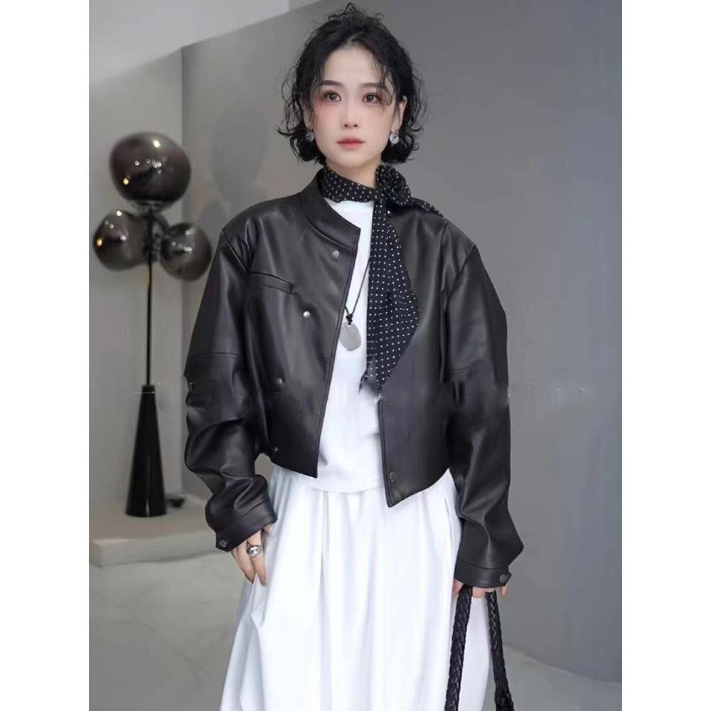 Весенняя женская куртка из кожи нестандартного кроя 2025 года - Элегантный, свободный, омолаживающий дизайн S (85-105 kg)
Весенняя женская куртка из кожи нестандартного кроя 2025 года - Элегантный, свободный, омолаживающий дизайн S (85-105 kg)