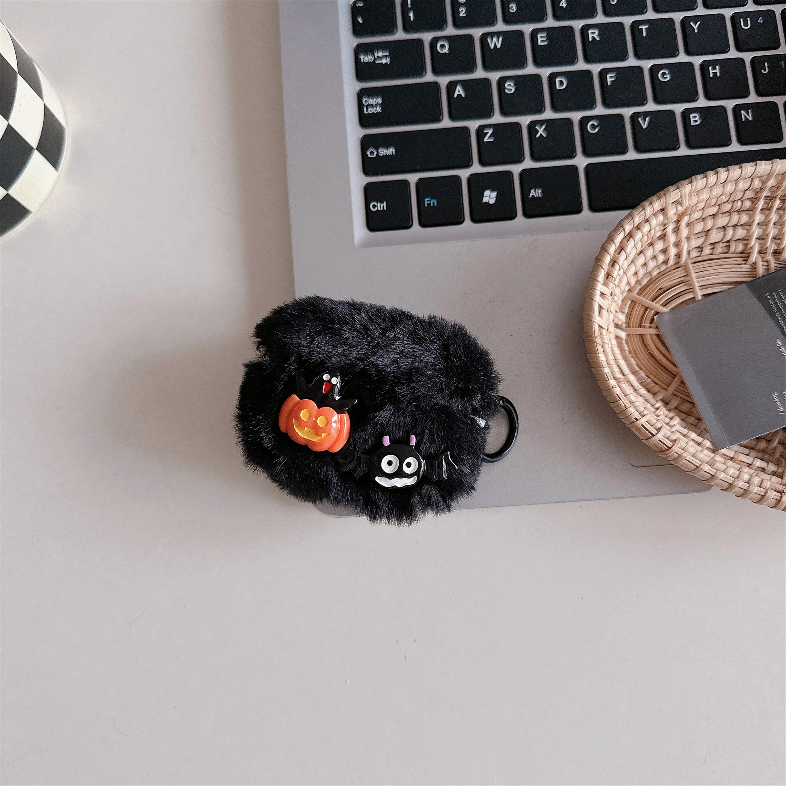 For Apple AirPods Pro 2/AirPods Pro Case Halloween Pumpkin Bat Fluffy TPU Cover with Ring Buckle
For Apple AirPods Pro 2/AirPods Pro Case Halloween Pumpkin Bat Fluffy TPU Cover with Ring Buckle