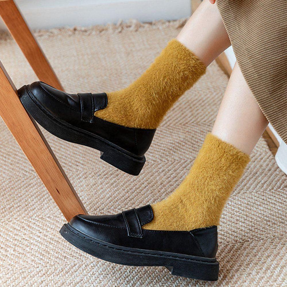Design Solid Color Korean Style Mid-Tube Hosiery Women Socks Floor Socks Mink fur Fleece Socks темный кофе
Design Solid Color Korean Style Mid-Tube Hosiery Women Socks Floor Socks Mink fur Fleece Socks темный кофе