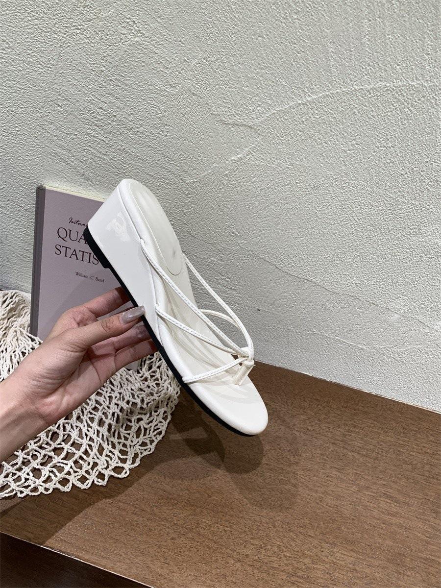 внутреннее увеличение высоты носок полушлепанцы женские верхняя одежда ниша 2025 лето елочка толстая подошва внутреннее увеличение высоты крутые шлепанцы 35
внутреннее увеличение высоты носок полушлепанцы женские верхняя одежда ниша 2025 лето елочка толстая подошва внутреннее увеличение высоты крутые шлепанцы 35