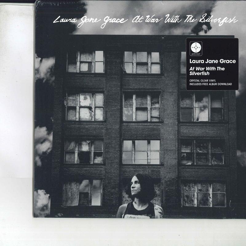 10-дюймовая пластинка LAURA JANE GRACE - At War With The Silverfish PRC448 Polyvinyl Recor 2022 US Рок
10-дюймовая пластинка LAURA JANE GRACE - At War With The Silverfish PRC448 Polyvinyl Recor 2022 US Рок